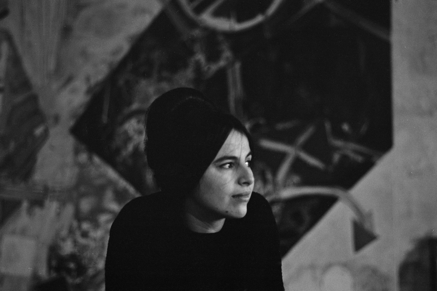 Eva Hesse around 1963 (photo by Barbara Brown)