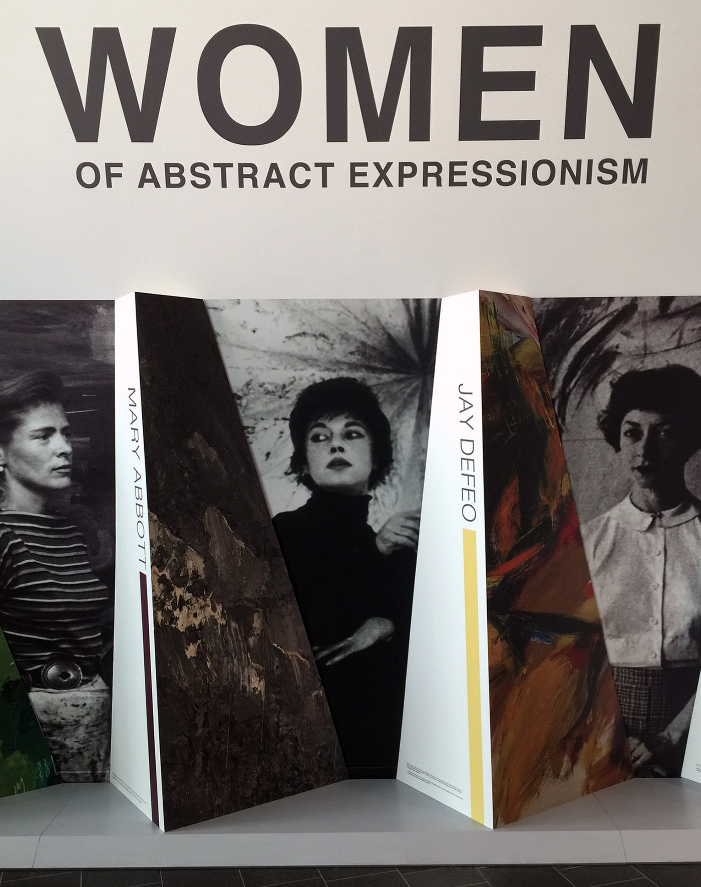 From the entrance to the "Women Of Abstract Expressionism" exhibition in Denver (all photos by Hrag Vartanian/Hyperallergic)