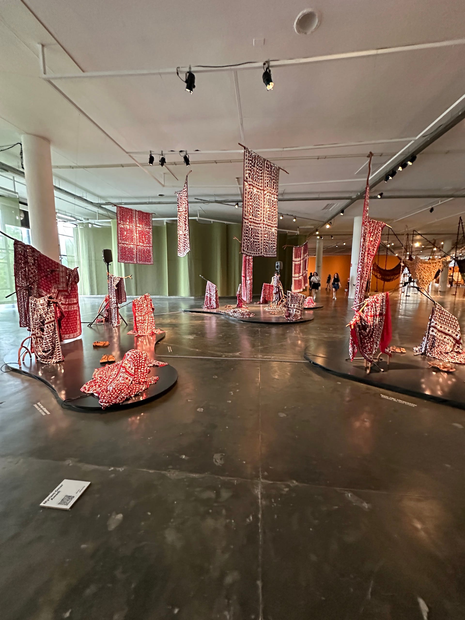 The Sticky Politics of Wall Texts