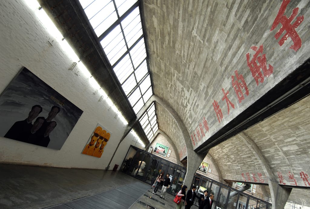 798 Space's sweeping hall hosts events and exhibitions. Image courtesy Flickr user bobbyxinhua on a Creative Commons License.