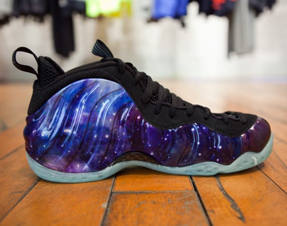 nike-air-foamposite-one-ngr-galaxy-03