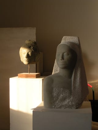 Sculpture by Isabel Borgata (click to enlarge)