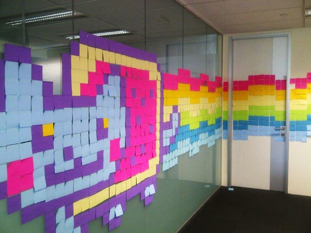 Post-It War Nyancat (Image via postitwar.com)
