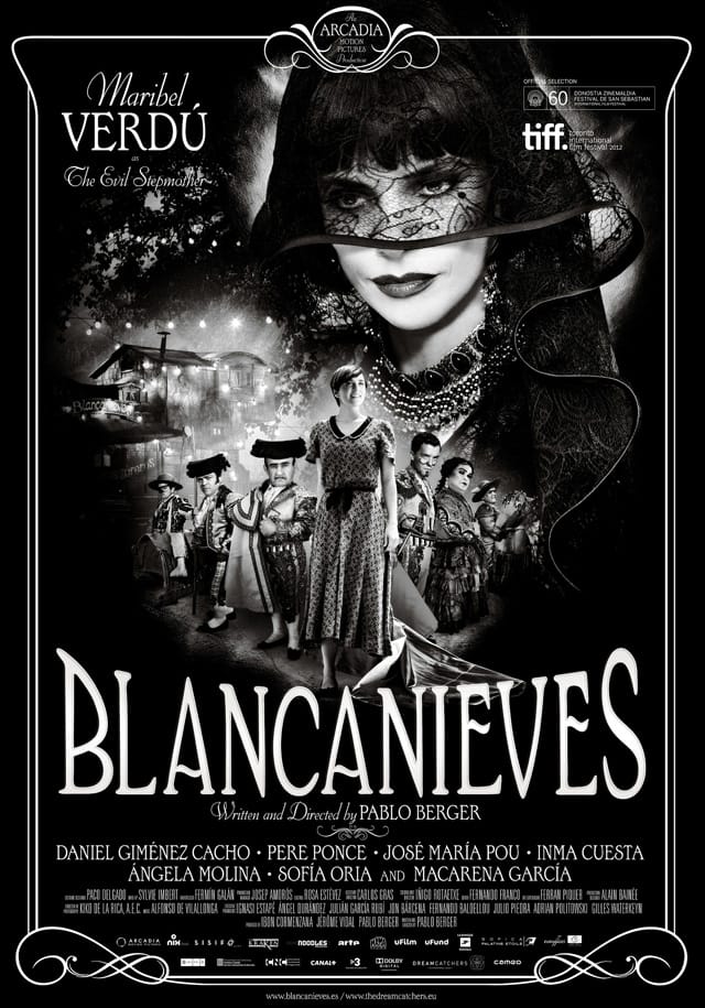 The official movie poster. (via blancanieves.es)