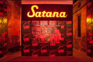 Scott Ewalt, “Tura Satana 11″ (2013), glass and steel (click to enlarge)