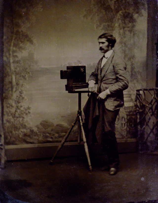 Tintype photograph  (1860s-1890s). (Courtesy of Swann Auction Galleries)