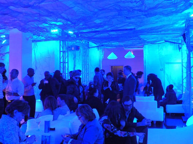 Visitors to "Storyscapes" at the 2013 Tribeca Film Festival (photo by the author for Hyperallergic)