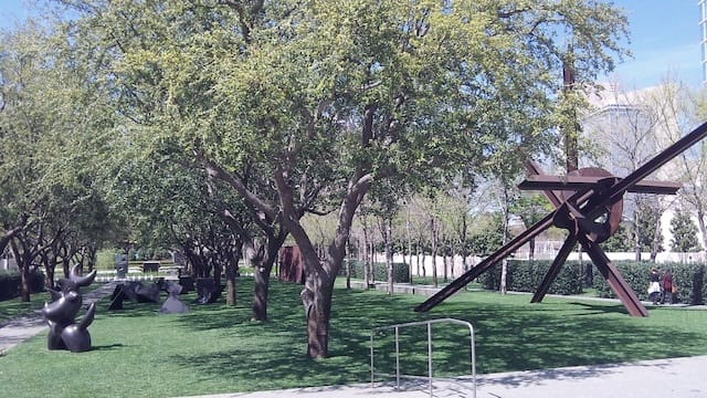 View into Nasher Garden in Dallas, site of a "destroyed" James Turrell sculpture (all photographs by the author for Hyperallergic)