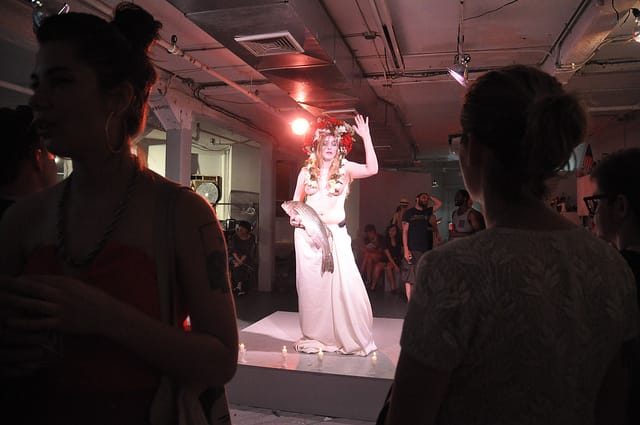 9232358727_a48326475d_z