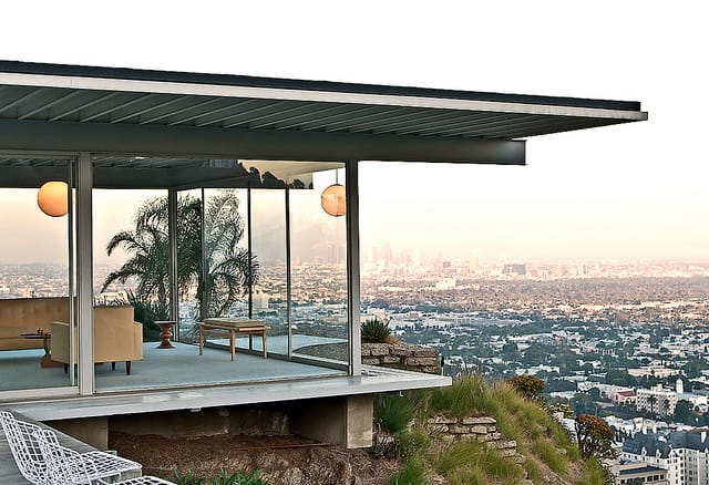 Case Study House in Los Angeles (photograph by mbtrama/Flickr user)