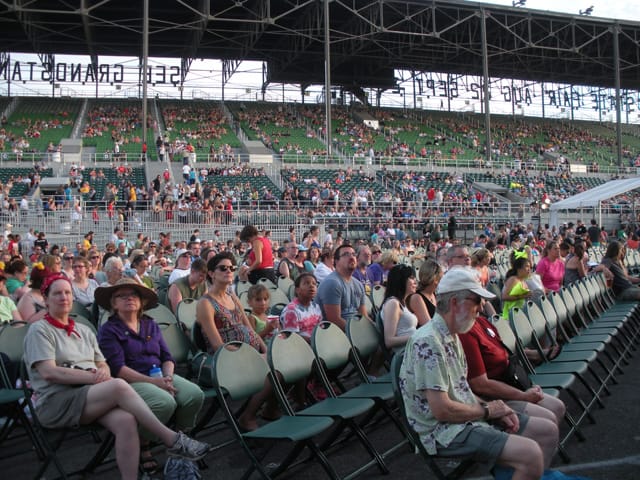 The Grandstand filling up with people early in the night (all photos by the author for Hyperallergic)