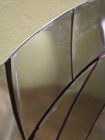 Metal detail in "Sin Rodeos"