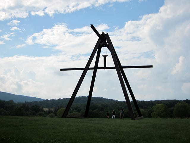 Mark di Suvero's "Pyramidian" (1987-1998)