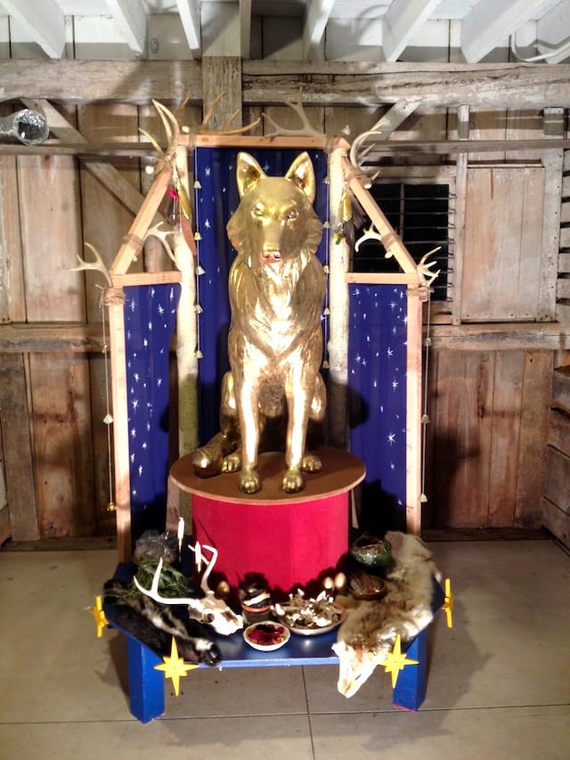 Wolf altar installation in Deke Weaver's "The Unreliable Bestiary" (2013). Image courtesy of the author for Hyperallergic.