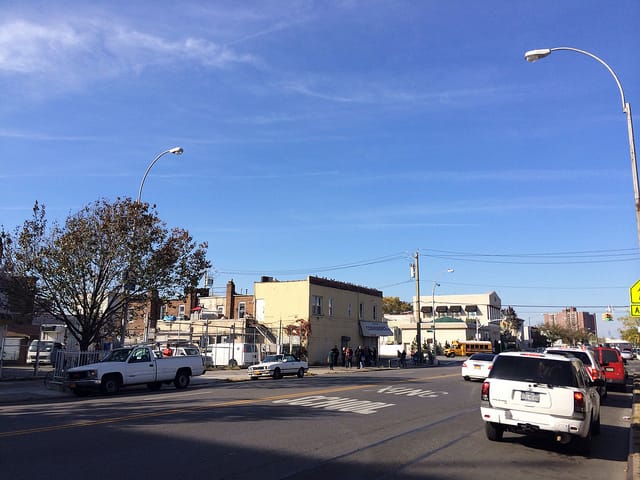 The context for the Coney Island Banksy. (all images by the author for Hyperallergic)