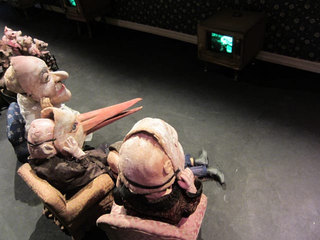 Armchair Parade (photograph by the author)