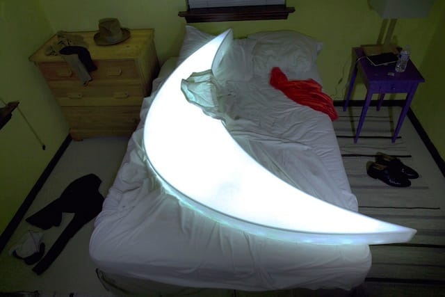 "Private Moon" in bed while traveling in America