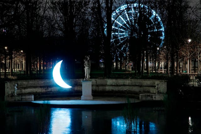 "Private Moon" in the Jardin des Tuileries