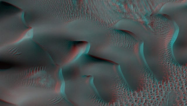 Sand dunes in a Noachis Terra crater