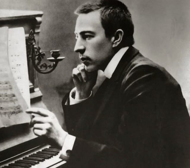 Sergei Rachmaninoff in his late twenties (via Wikimedia)