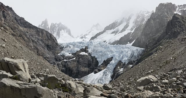 Frank Thiel, "Piedras Blancas" (2012/2013), framed chromogenic print face mounted to Plexiglas, framed: 72 1/2 x 126 1/2 x 2 3/8 inches (184.2 x 321.2 x 6 cm) (© Frank Thiel / VG Bild-Kunst, Bonn, Courtesy: Sean Kelly, New York)