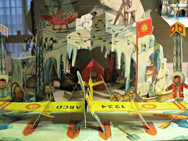 A pop-up polar scene