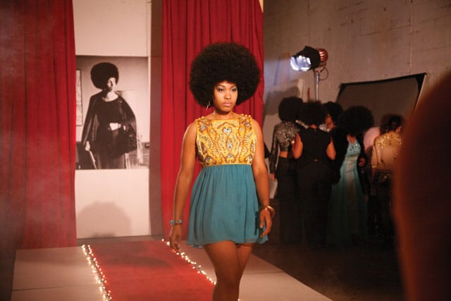 Carrie Mae Weems, "Afro-Chic" (2010), digital color video with sound, 5 min, 30 sec (courtesy the artist and Jack Shainman Gallery, New York) (© Carrie Mae Weems) 