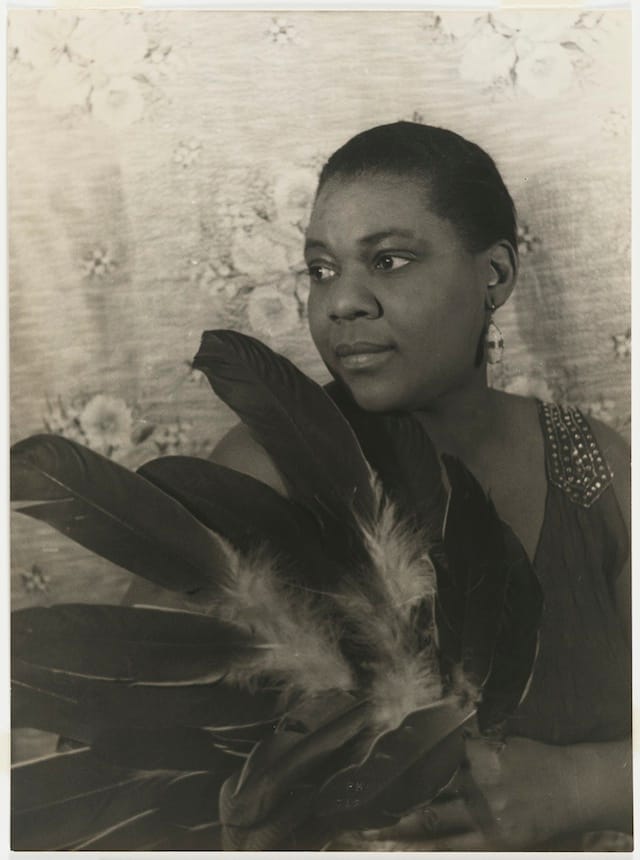 Carl Van Vechten, "Bessie Smith" (1936), Gelatin silver print (© Carl Van Vechten Trust)