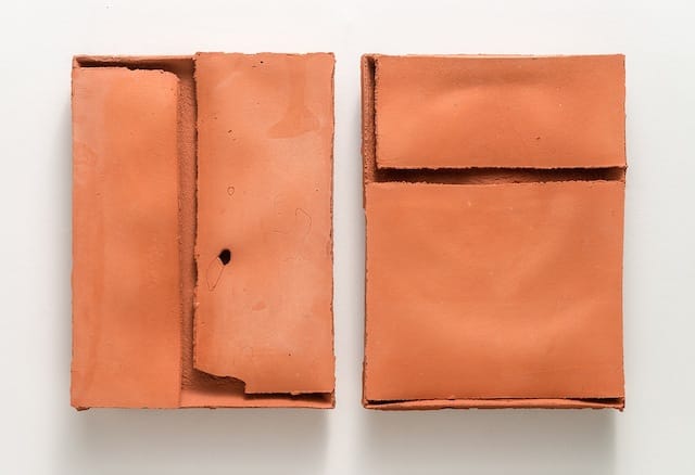 Cary Esser, "Untitled Set 4" (2014), earthenware, 11 ¾ x 8 ¾ x 1 ¾ inches (each). Courtesy of the artist and Sherry Leedy Contemporary Art, Kansas City, Missouri.