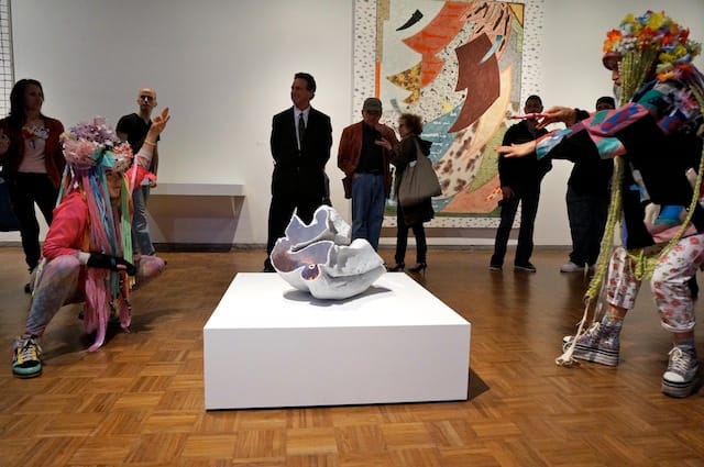 Elisa Ghs and Katie Cercone performing