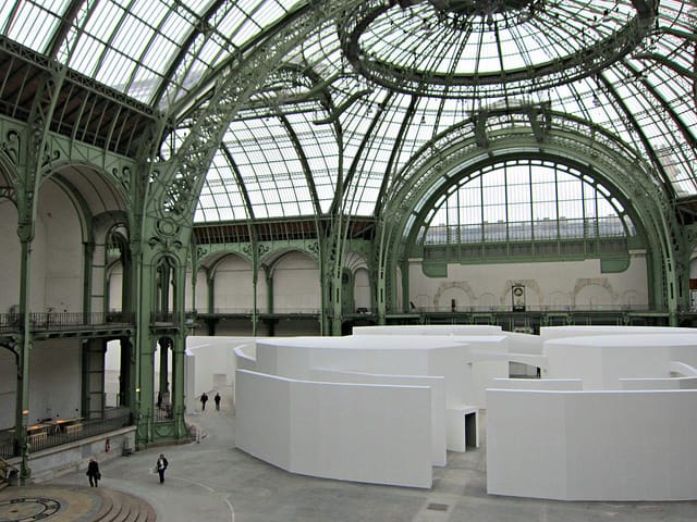 "The Strange City" beneath the dome of the Grand Palais