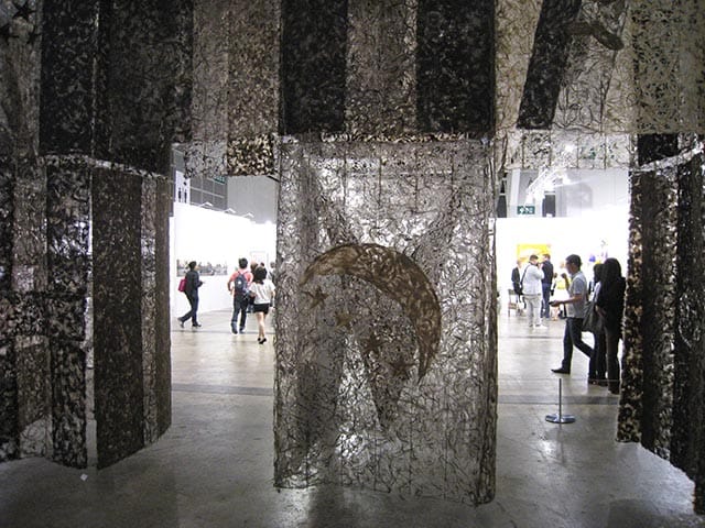 Gu Wenda, United Nations Human Space, 188 Human Hair Flags,