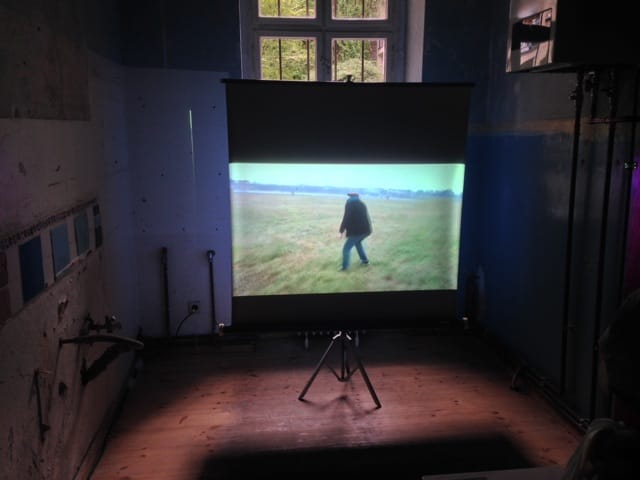 Installation view of Julian Öffler, "An Art Performance" (2012), in "Mein eigen Fleisch und Mut" (2014), curated by Ana Baumgart and Daniel Franz