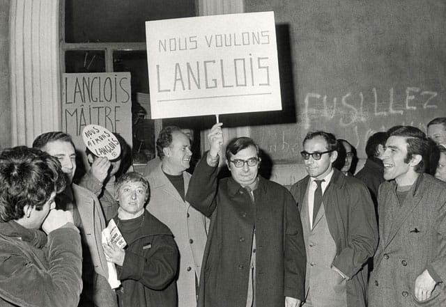 Auteur inconnu. Christiane Rochefort, Jean Rouch,  Chabrol, Godard et Henri Attal lors d'une manifestation de soutien Ö Langlois 11 fev 68