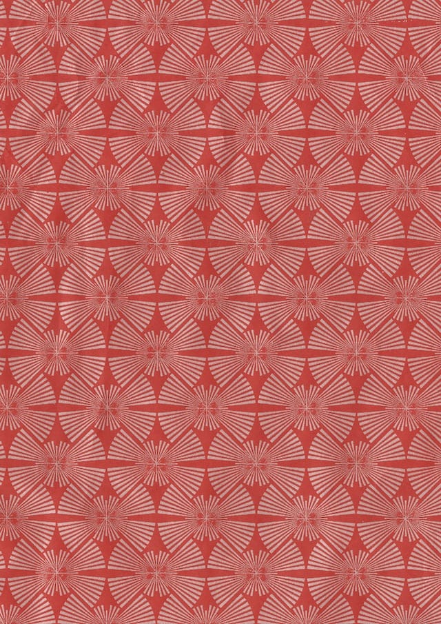 Geometric red pattern (1890-1930)