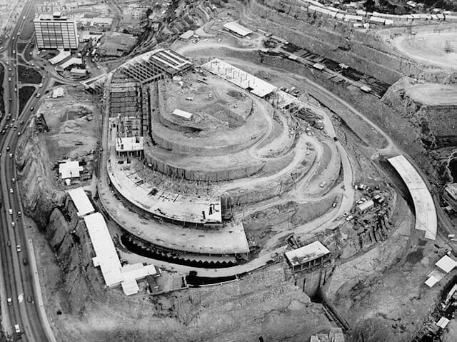 Construction of El Helicoide (via Proyecto Helicoide)