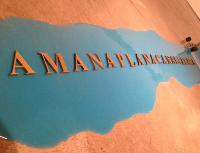 Luis Camnitzer, "Amanaplanacanalpanama" (detail) (1995), mixed media installation