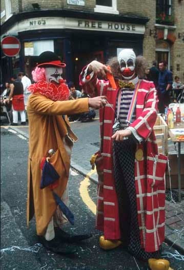 Angus Fairhurst and Damien Hirst doing first spin paintings for 50p- must be credited Guy Moberly