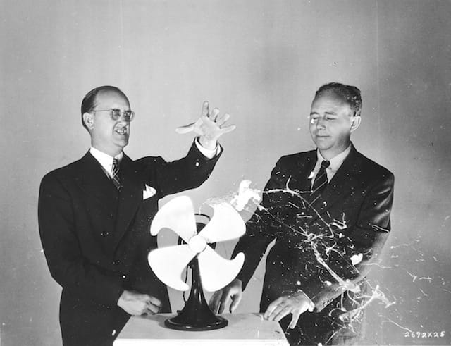 DROPPING AN EGG INTO A FAN!, 1940 (© Harold Edgerton Archive, MIT. Courtesy Michael Hoppen Gallery)