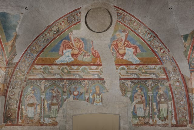 Frescoes in the Gothic Hall (Courtesy of Laboratorio fotografico della Soprintendenza Speciale per il patrimonio storico artistico etnoantropologico e per il Polo museale della città di Roma)