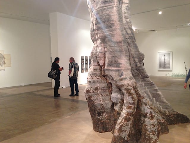 Miler Lagos, "The Great Tree" (2014), newsprint and steel