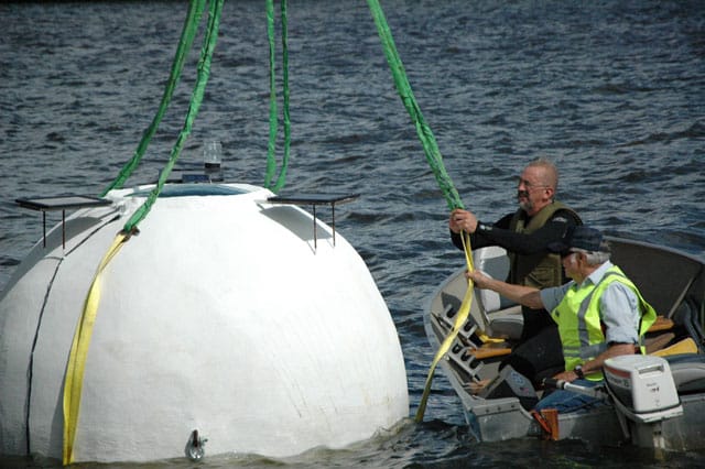 Connaughty and George Brown releasing the ark