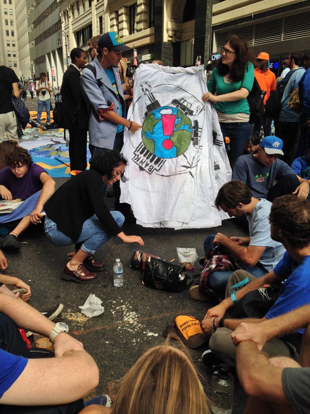 Activist street theater (photo by Mostafa Heddaya/Hyperallergic)