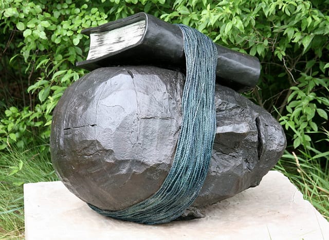 Bill Woodrow, "Listening to History" (1995), taken by Flickruser nostri-imago (via Flickr.com/nostri-imago)