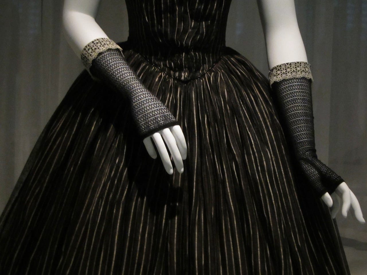 Death Becomes Her: A Century of Mourning Attire