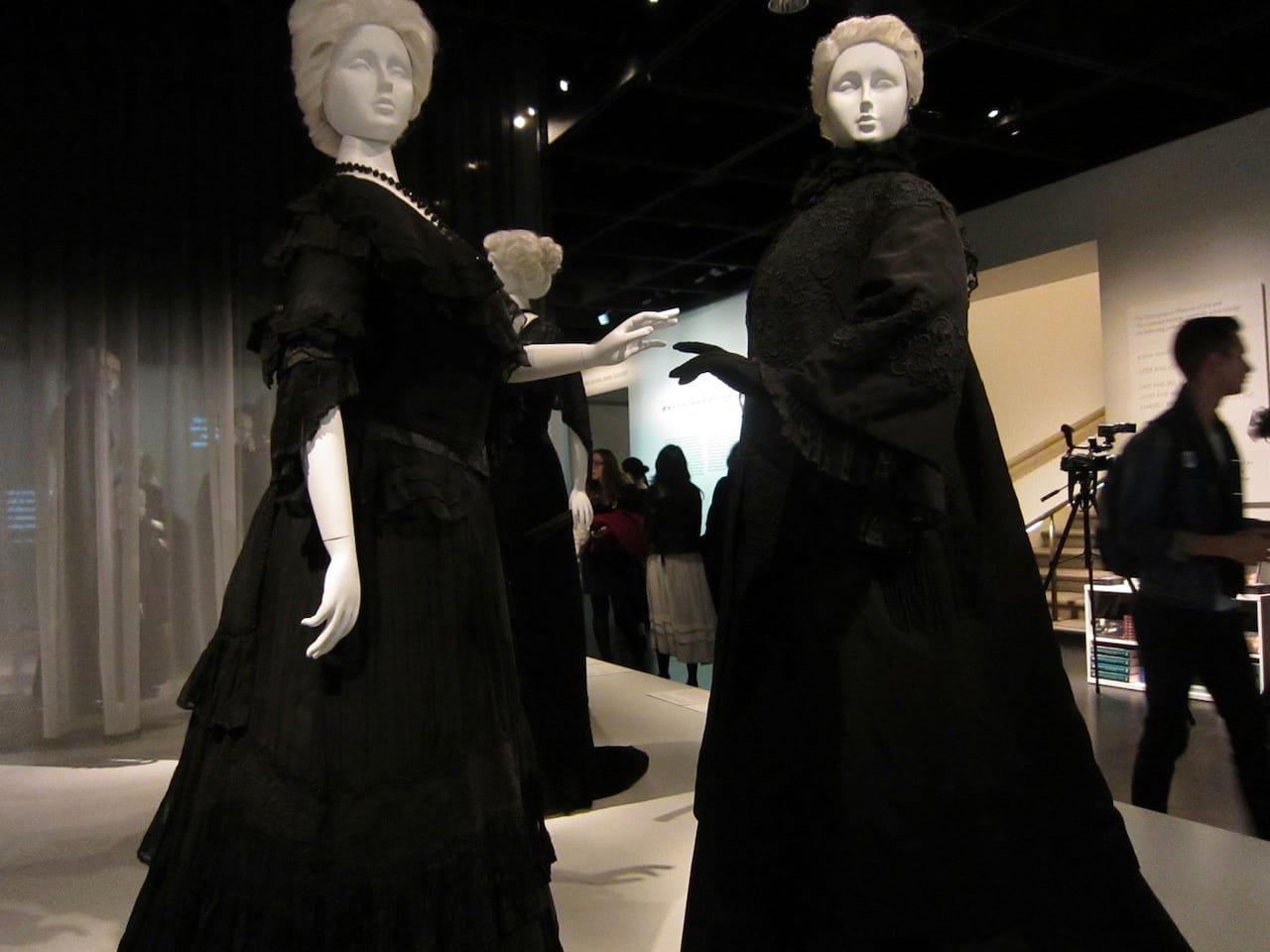 Death Becomes Her: A Century of Mourning Attire