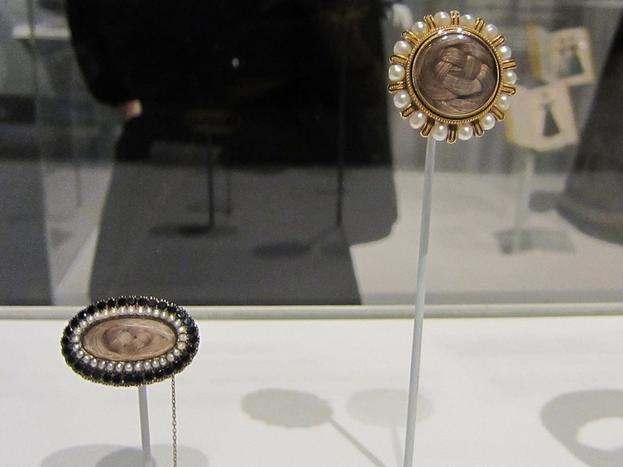 Death Becomes Her: A Century of Mourning Attire