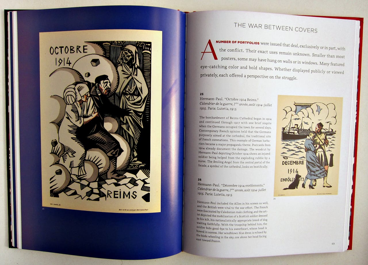 Inside "En Guerre" (photograph of the book by the author for Hyperallergic)