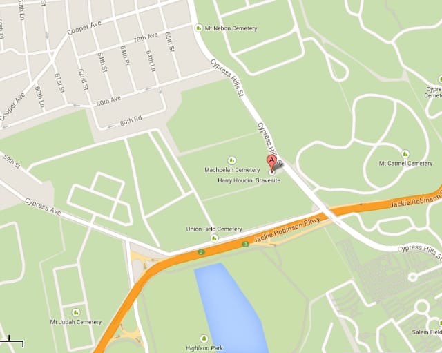 Map of Houdini's grave (screenshot by the author, click here for Google Maps)