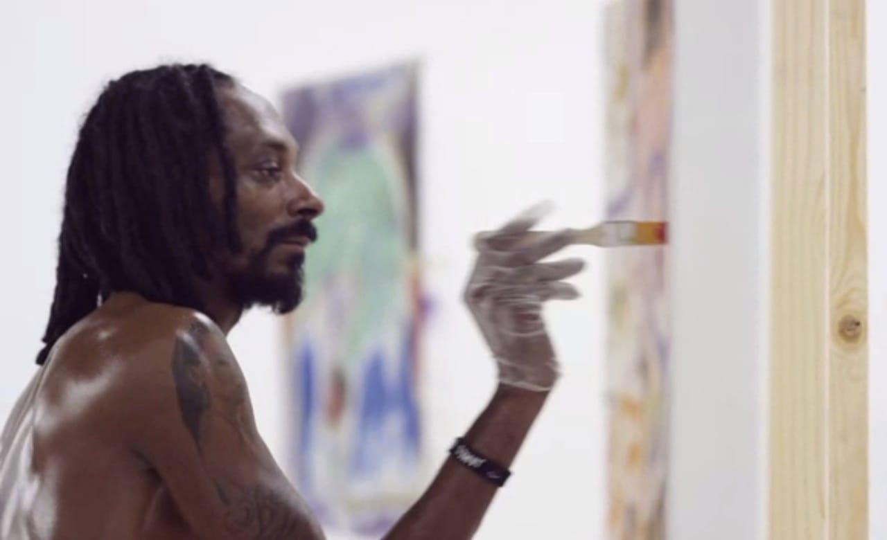 Snoop Dogg painting (all images video screenshots)